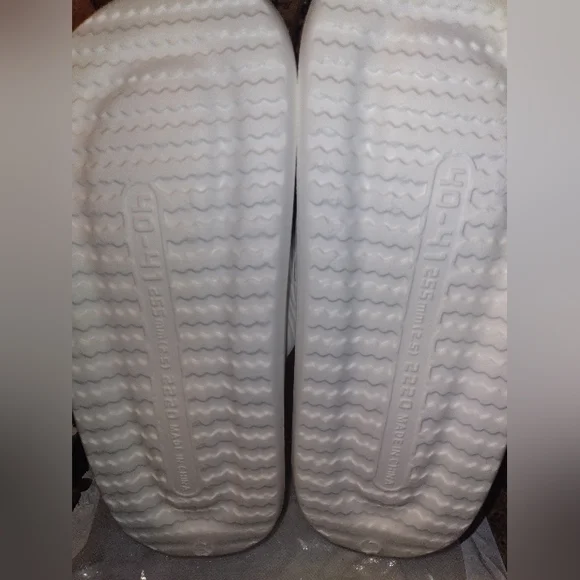 Cute bear sandals 🐻 🤍 - Picture 7 of 9